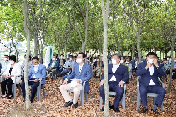 2020.06.11 압해읍 경관수할용 1004숲조성 기념식 3