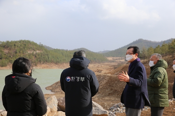 2021.01.28 안좌면 오동상수도 및 퍼플교 현장방문(영산강유역청장) 4