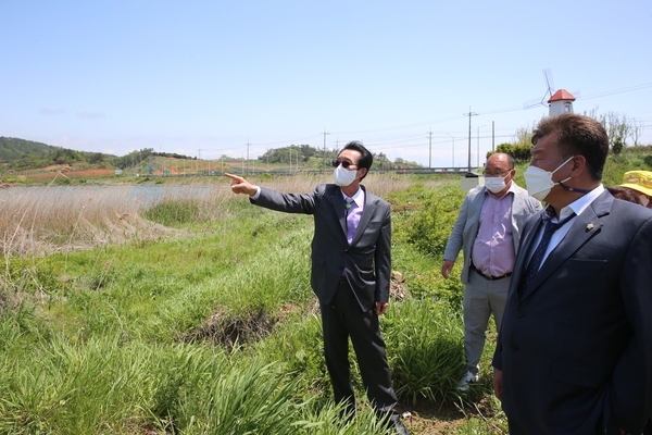 2022.04.29 지도읍 바람길숲 조성사업 현장방문 3