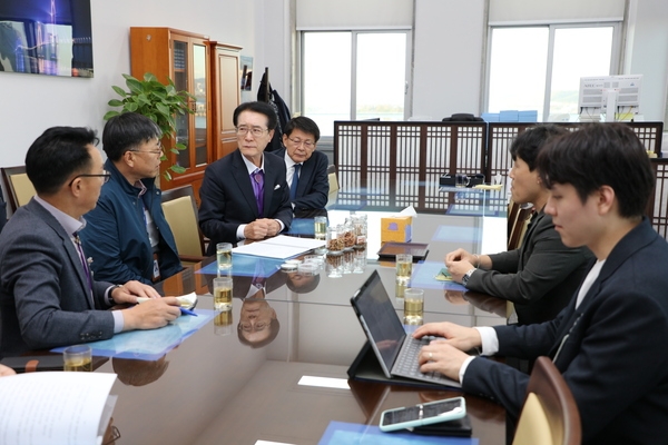 20231107_국토외곽먼섬지원 특별법 국회공청회관련서삼석의원면담 3