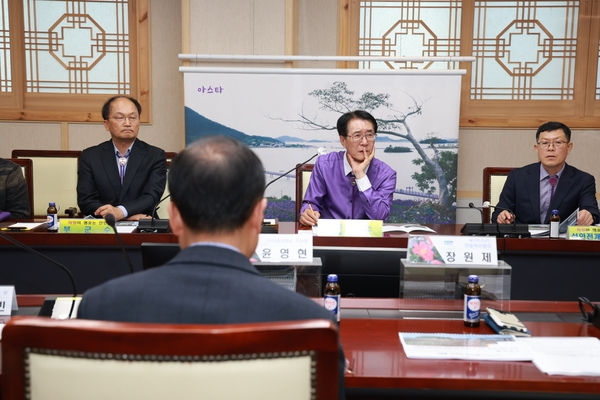 20231108_신안군청 영상회의실-신안북부권역 갯벌식생복원사업 용역보고회 5