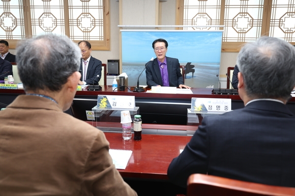 2024.04.15    신안군 팔금 책마을 조성사업 기본계획용역 중간 보고회 3