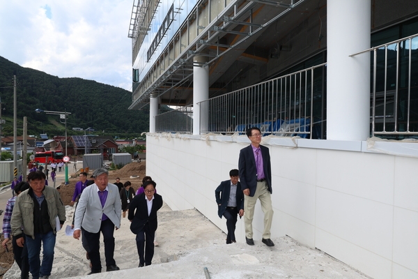 2024.06.02_선진지견학(남면 신남리 도서관건축현장 방문) 1