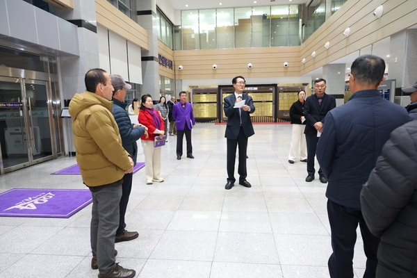 2024.12.10_ 정원수협동조합 선진지견학 연수 격려 4