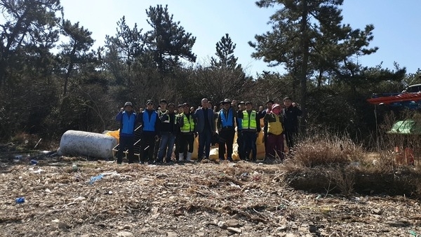 신의면 청년회 및 자율방범대 환경정화활동 전개..