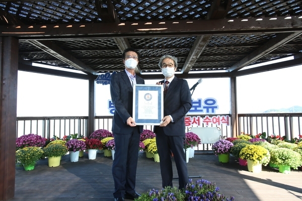 신안군“전국 최다, 최장 길이 방조제 보유 한국기록원 최고기록”인증1