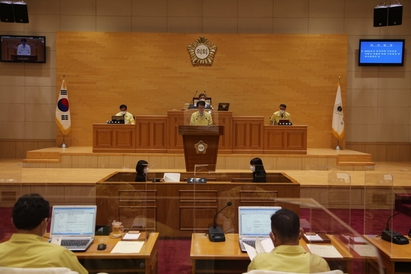 박우량 신안군수, 시정연설 내년 군정운영 방향 제시..