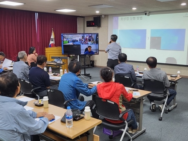 신안군, 스마트경로당 28개소 구축 맞춤형 프로그램 제공..'화상 노인여가 프로그램 운영․키오스크 체험으로 디지털 격차 해소 지원'1