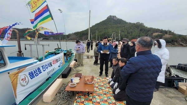 선생님의 사랑으로 바다에서 꿈을 이루겠습니다..'하의도 선생님과 제자들의 애틋한 사연'1