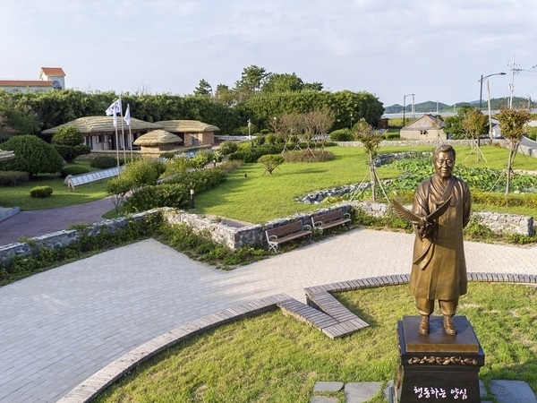 ‘신안 김대중 대통령 생가’도 지정 문화유산 지정..'김대중 대통령 탄생 100주년 기념 세계 평화의 성지 조성'1