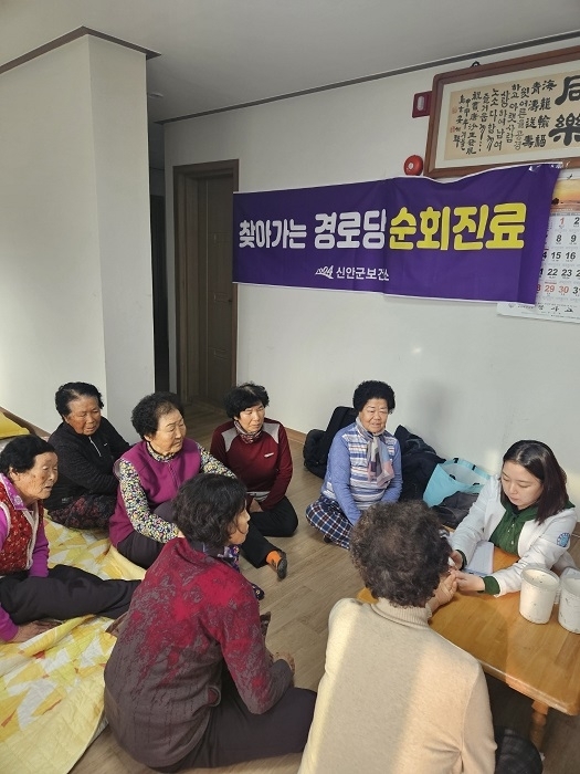 신안군, 의료시설 없는 낙도 순회진료 실시..'촘촘한 의료서비스 제공위해 잰걸음'1