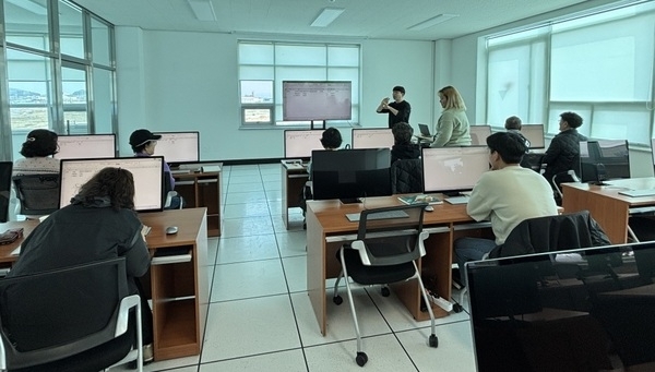 신안군, 매주 월요일 ‘스마트정보화 교육’ 상시 운영..'어르신 농업인 누구나 참여 가능'1