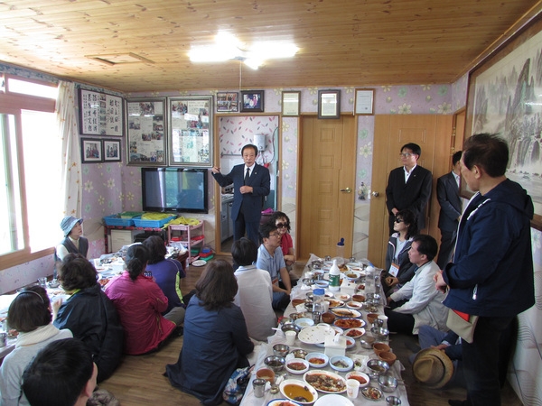 한국슬로시티클럽 지혜동인 증도 방문..'신안군, 한국슬로시티본부 긴밀한 협조 구축' 2