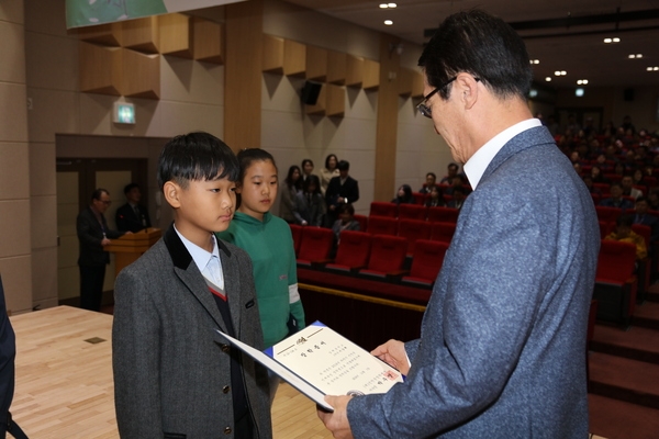 신안군장학재단 장학증서 수여식 개최 2