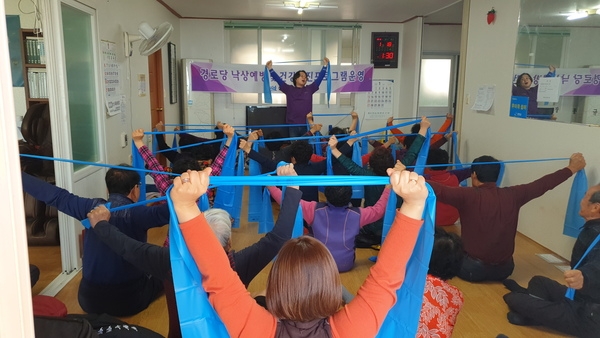 신안군보건소 ｢경로당중심, 낙상예방 프로그램｣ 대대적인 전개, 주민 열띤 호응 4