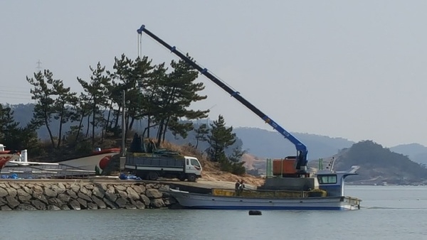 전국최초 수산물 인양기 임차추진..