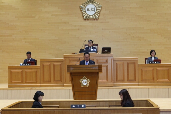 신안군의회, 「이장의 임무와 실비 변상에 관한 조례」개정안 통과..