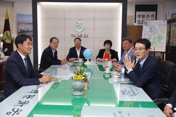 신안군, 경기도 하남시와 「자매결연」 체결..\'행정‧관광‧문화예술‧교육‧체육 등 상호 교류 확대\' 2