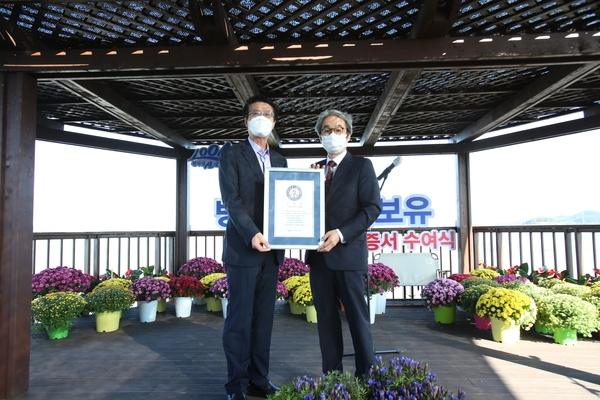 신안군“전국 최다, 최장 길이 방조제 보유 한국기록원 최고기록”인증 1