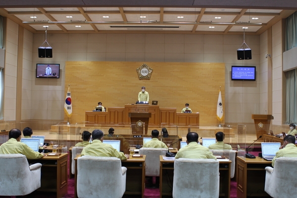 신안군의회 제298회 임시회 폐회..