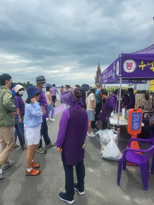 신안군관광협의회 추석맞이 귀성객 사랑의 차(茶) 나눔 봉사활동 1