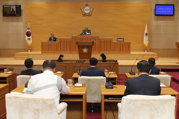 신안군의회, 제320회 제1차 정례회 개회..