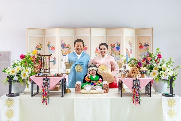 신안군, 섬마을에서 열린 다문화가정 자녀의 특별한 ‘찾아가는 돌잔치’..