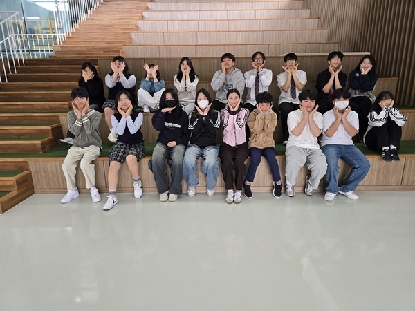 신안군 청소년, 전라남도 온라인 정책제안 공모전 2관왕 달성!..'‘안전 보행’부터 ‘디지털 학습’까지, 신안군 청소년이 바꿀 전남의 미래' 3