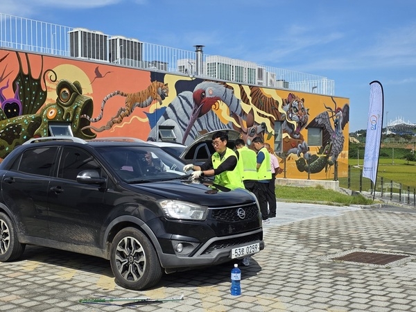 한국폴리텍대학부산캠퍼스 자동차과 동문회, 신안군서 무상 정비 봉사활동 펼쳐 2