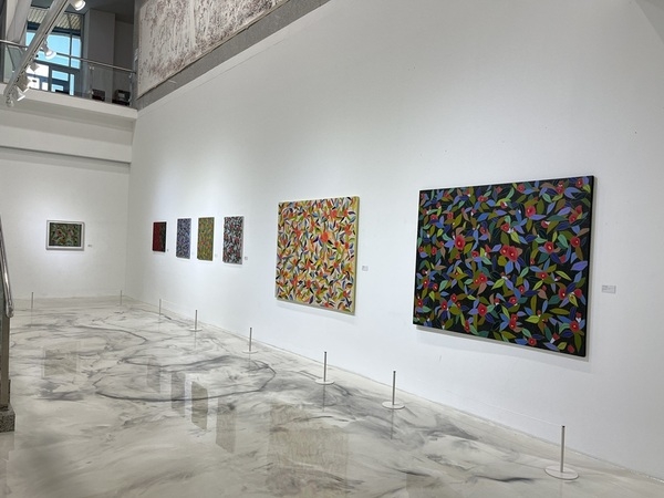 신안군 저녁노을미술관, 설희숙 초대전 ‘사유의 빛, 아! 동백’ 개막..'동백 주제 회화 53점 전시... ‘섬 겨울꽃 축제’와 연계하여 2026년 3월까지 개최' 3