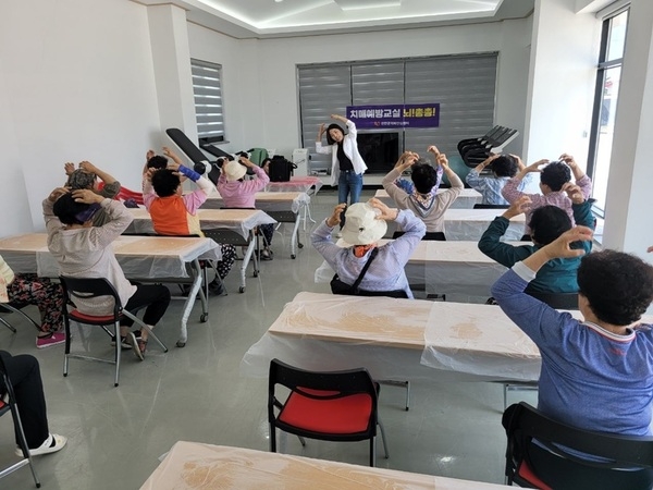 신안군, 낙도 섬마을까지 ‘찾아가는 치매 예방’ 확대   2