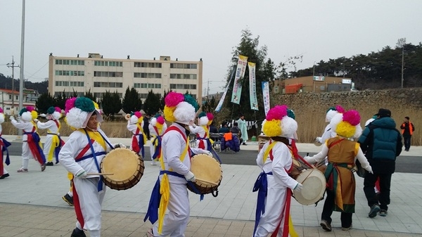 신안군 지도읍 이장협의회, 2026년 정월대보름 달집태우기 행사 개최 1