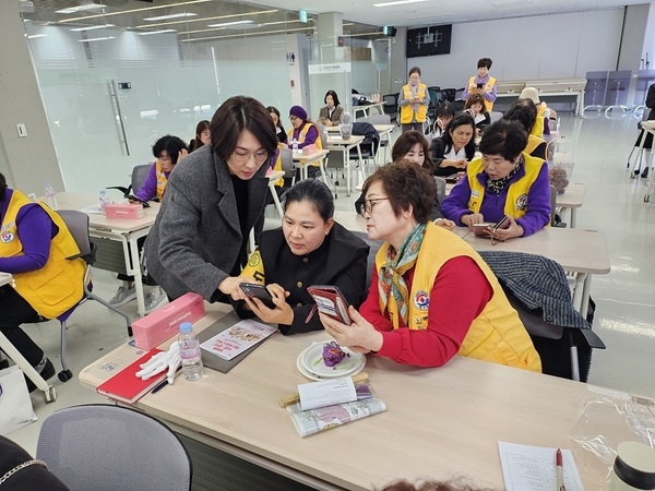 “서로! 같이!” 결혼이주여성과 지역사회가 함께하는 ‘레드하모니 학교’ 첫걸음..