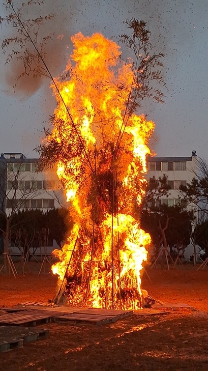 신안 지도읍, 2026 정월대보름 행사 600여 명 참여로 대성황..'오횡묵 초대 군수 행차 재현 ‘최고 인기’… 역사 체험 큰 호응' 4