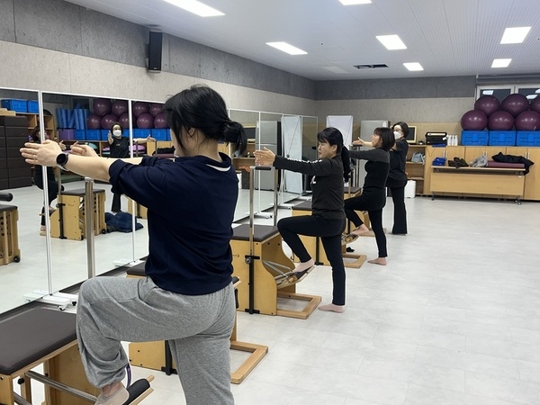 신안군, 암태면 필라테스 강좌 개설..'도서지역 스포츠 사각지대 해소' 1