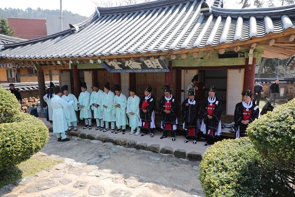 신안 지도향교, 공기 2577년 춘기 석전대제 봉행..